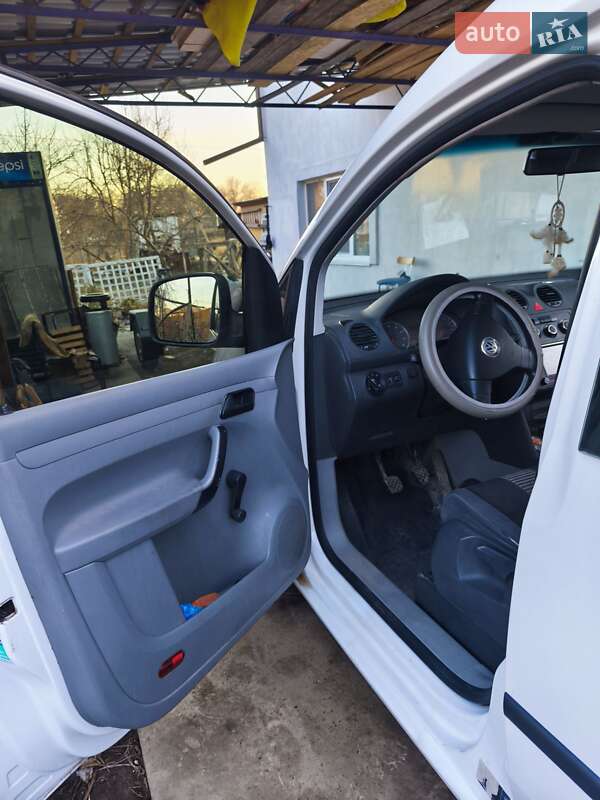 Минивэн Volkswagen Caddy 2008 в Нежине