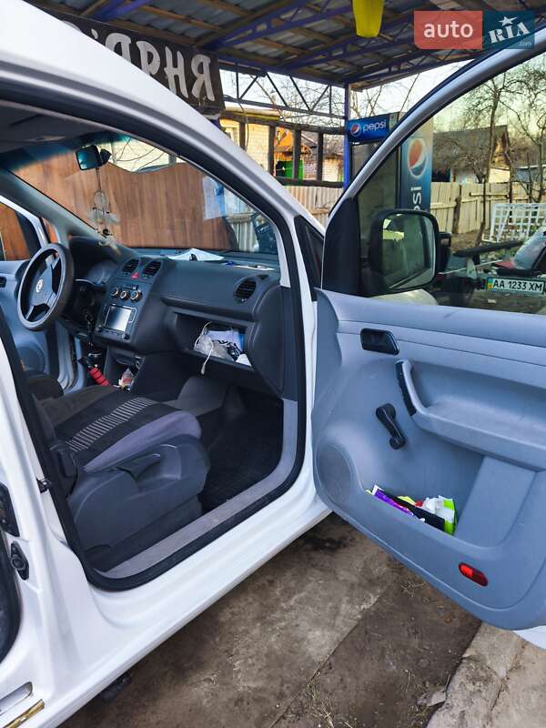 Минивэн Volkswagen Caddy 2008 в Нежине