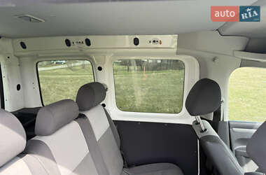 Минивэн Volkswagen Caddy 2011 в 