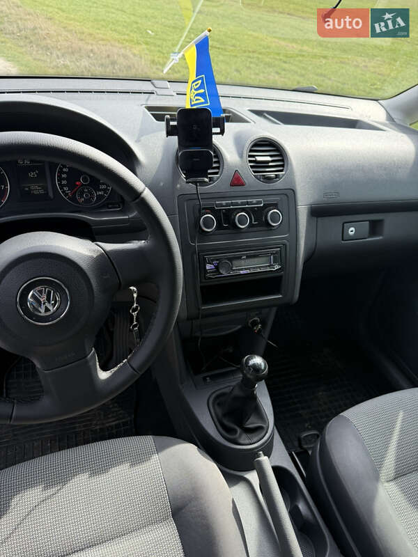Мінівен Volkswagen Caddy 2011 в Кривому Розі
