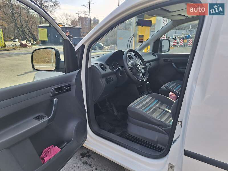 Мінівен Volkswagen Caddy 2012 в Києві