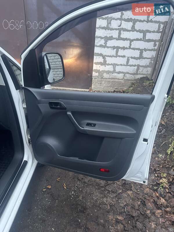 Минивэн Volkswagen Caddy 2012 в Буче фото 23 Минивэн Volkswagen Caddy 2012 в Буче