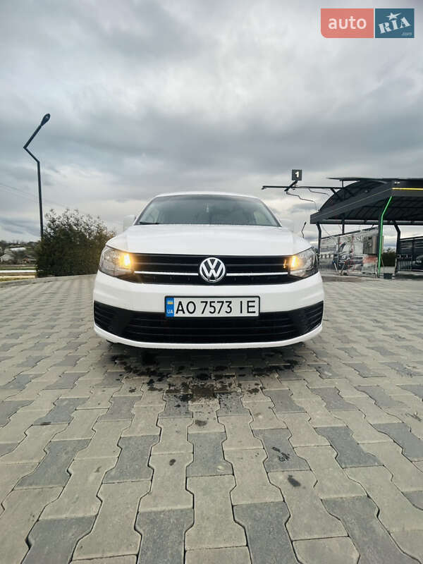 Мінівен Volkswagen Caddy 2016 в Іршаві