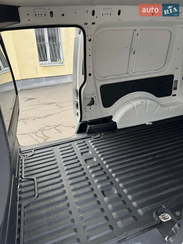Грузовой фургон Volkswagen Caddy 2020 в Полтаве