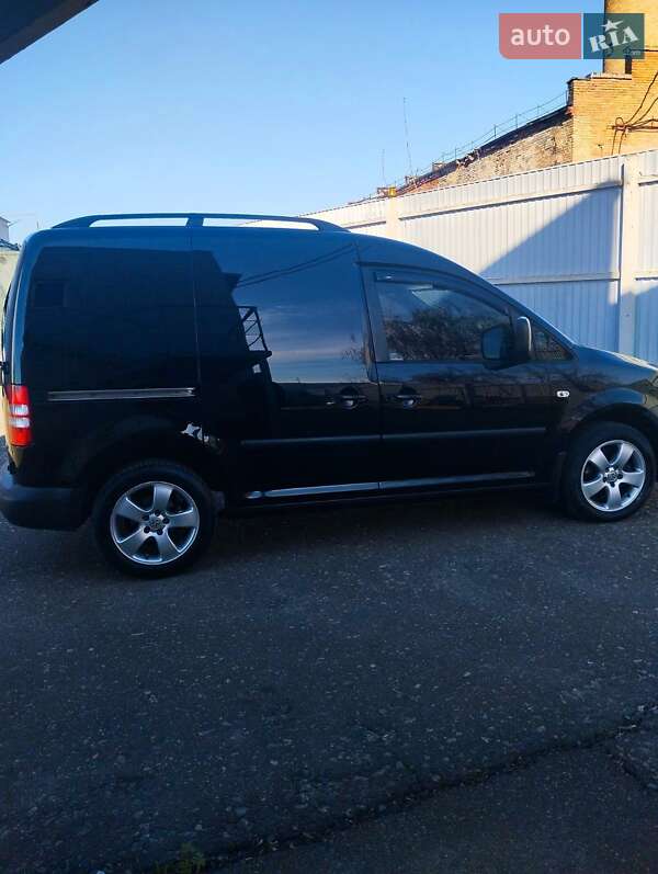 Грузовой фургон Volkswagen Caddy 2014 в Василькове