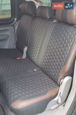 Мінівен Volkswagen Caddy 2005 в 