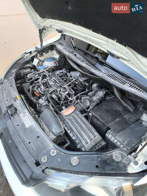 Мінівен Volkswagen Caddy 2012 в Києві