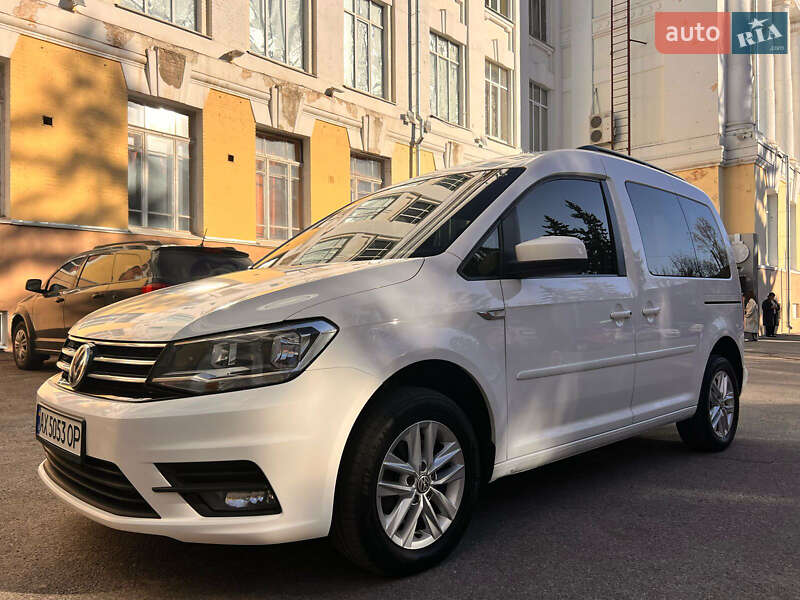 Минивэн Volkswagen Caddy 2016 в 