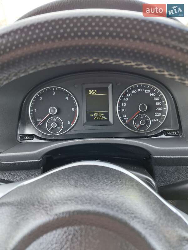 Мінівен Volkswagen Caddy 2011 в Томашполі