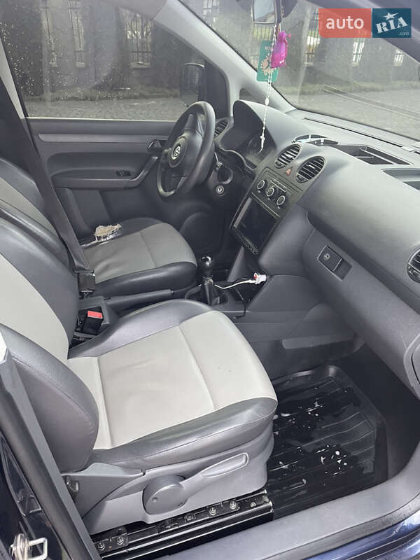 Минивэн Volkswagen Caddy 2012 в Львове