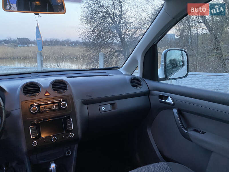 Минивэн Volkswagen Caddy 2015 в Апостолово