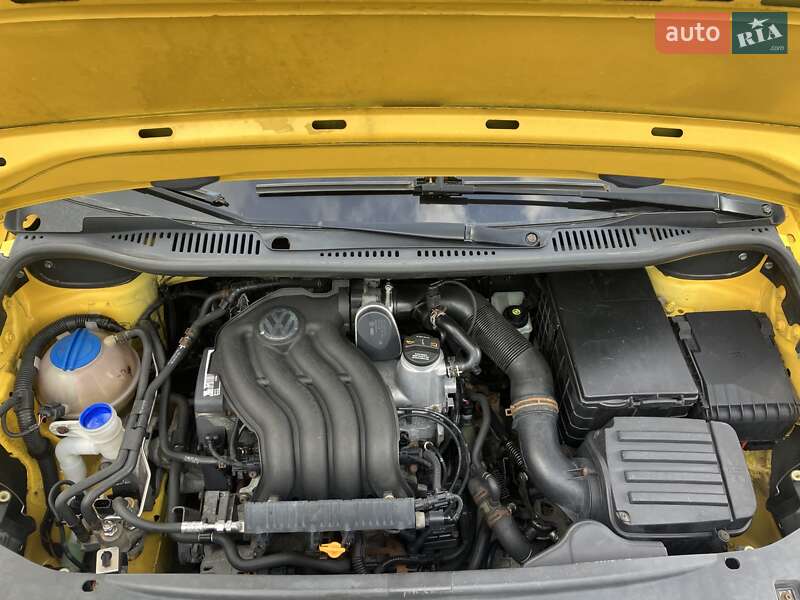 Минивэн Volkswagen Caddy 2006 в Виннице