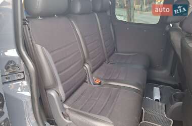 Мінівен Volkswagen Caddy 2011 в 