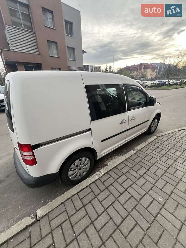 Минивэн Volkswagen Caddy 2012 в Львове