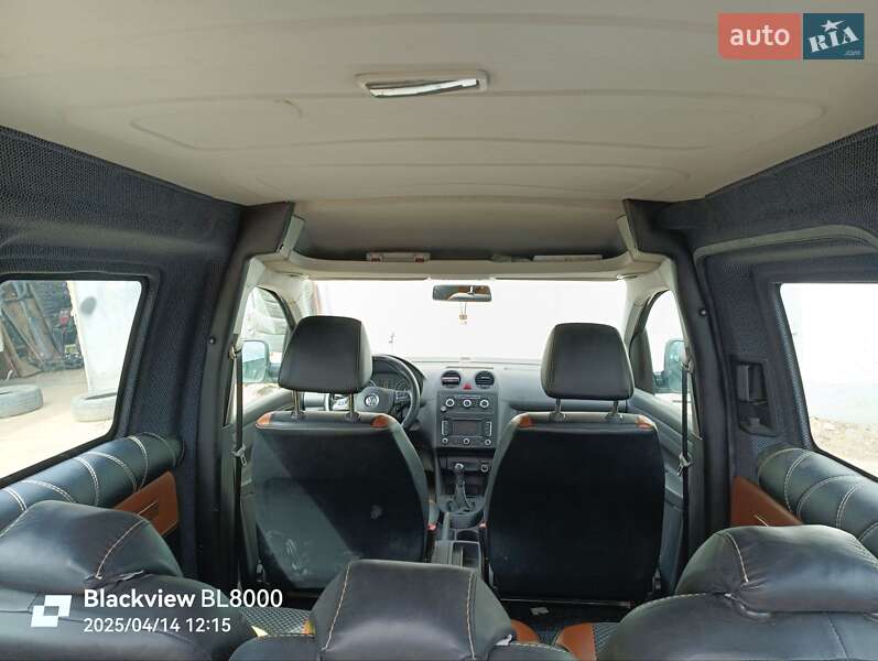 Минивэн Volkswagen Caddy 2010 в Черновцах