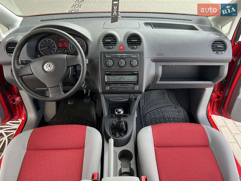 Минивэн Volkswagen Caddy 2010 в Житомире
