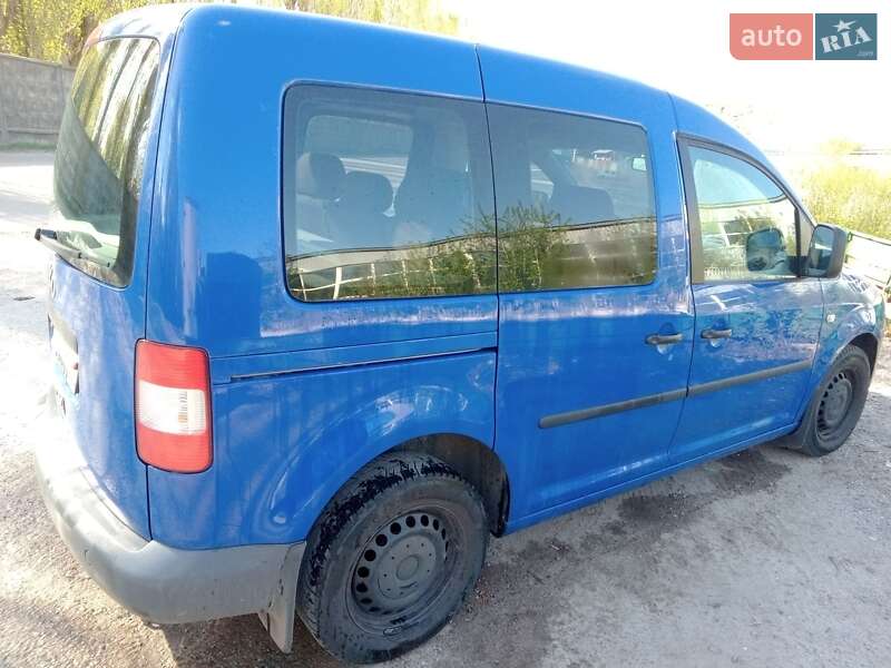 Минивэн Volkswagen Caddy 2010 в Киеве