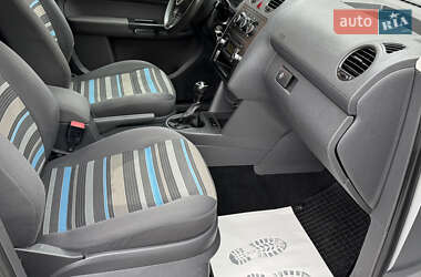 Минивэн Volkswagen Caddy 2011 в 