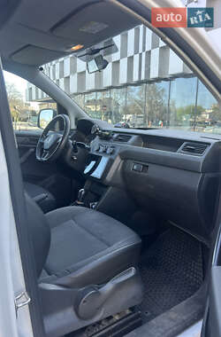 Грузопассажирский фургон Volkswagen Caddy 2015 в 