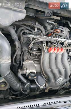Мінівен Volkswagen Caddy 2010 в 