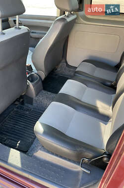 Минивэн Volkswagen Caddy 2012 в 