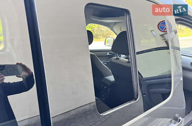 Мінівен Volkswagen Caddy 2013 в 