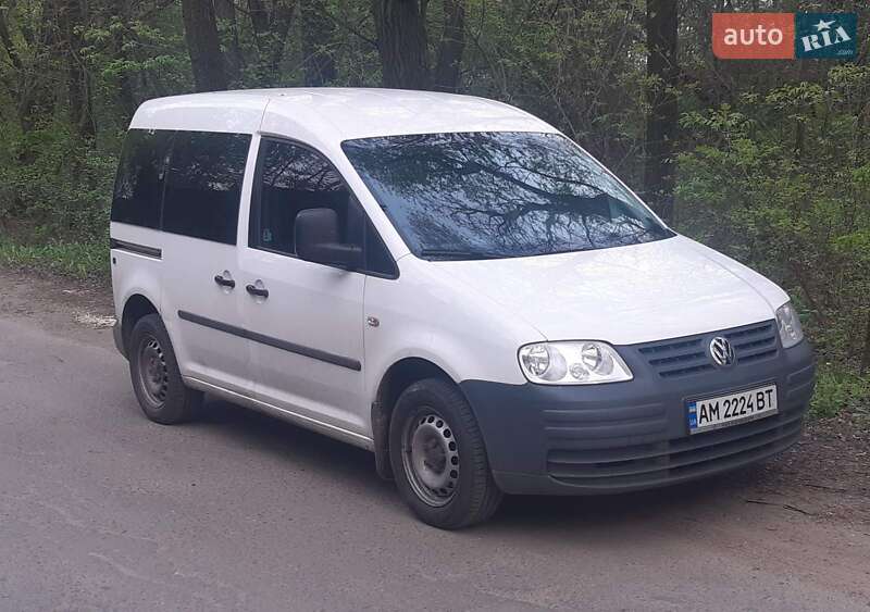 Минивэн Volkswagen Caddy 2010 в 