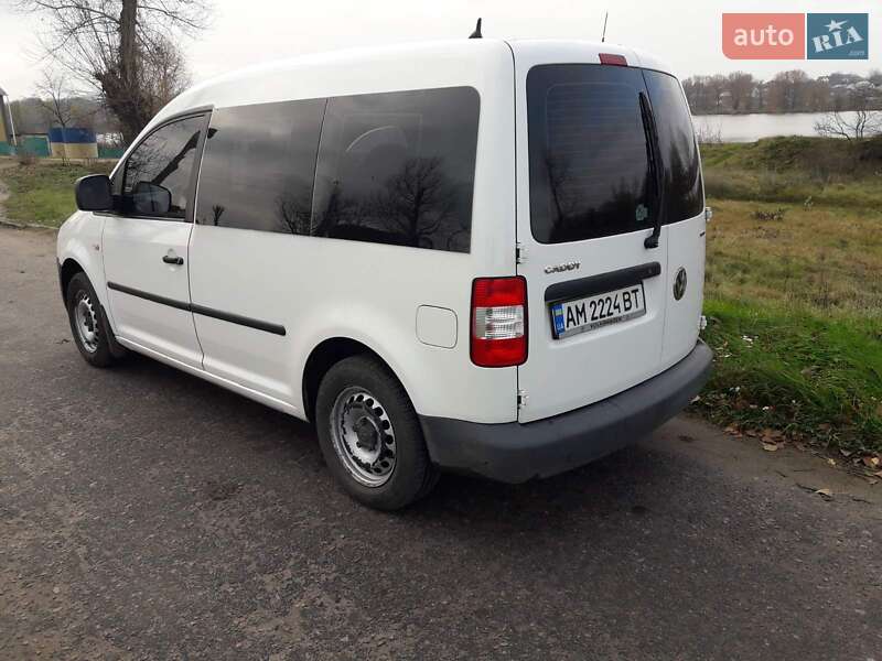 Минивэн Volkswagen Caddy 2010 в Житомире
