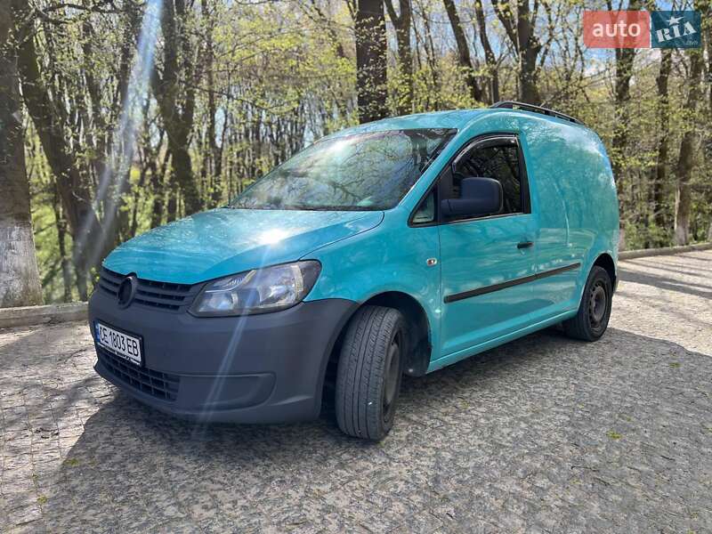 Грузовой фургон Volkswagen Caddy 2012 в Черновцах