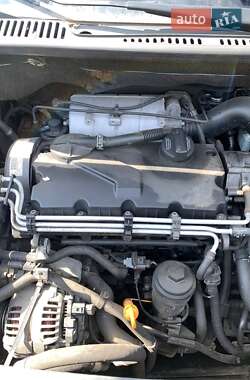 Вантажний фургон Volkswagen Caddy 2008 в 