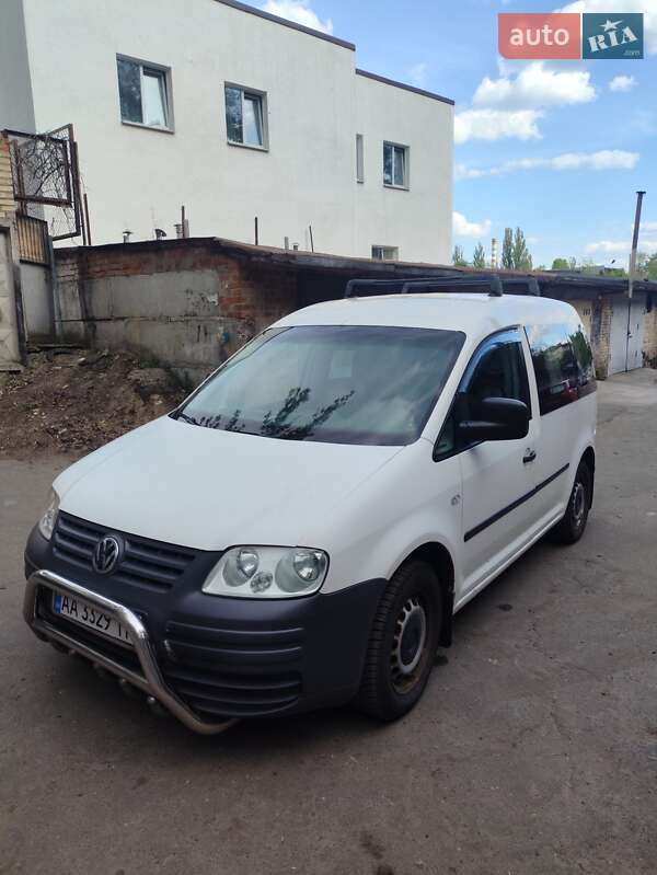 Минивэн Volkswagen Caddy 2006 в Киеве