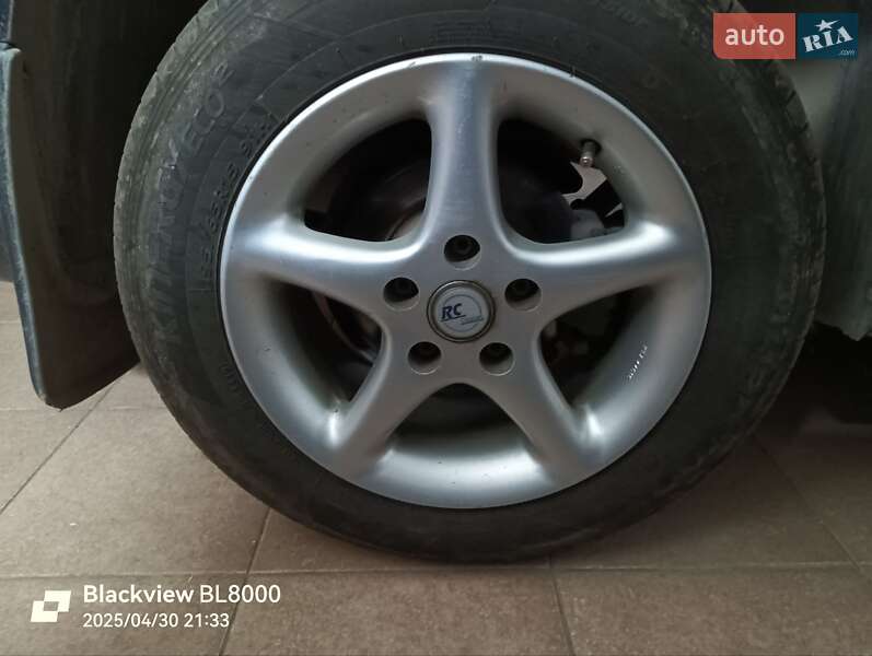 Минивэн Volkswagen Caddy 2010 в Черновцах