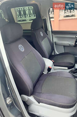 Мінівен Volkswagen Caddy 2004 в 