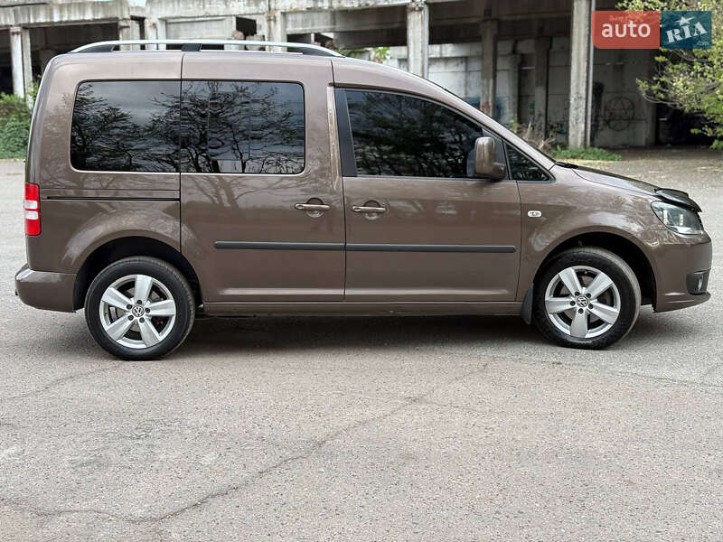 Минивэн Volkswagen Caddy 2011 в Лубнах