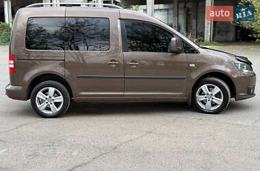 Минивэн Volkswagen Caddy 2011 в 