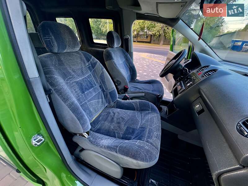 Минивэн Volkswagen Caddy 2007 в Одессе фото 47 Минивэн Volkswagen Caddy 2007 в Одессе