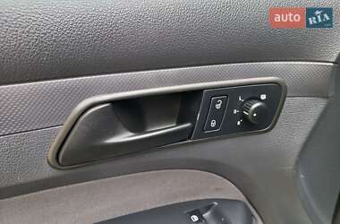 Минивэн Volkswagen Caddy 2011 в 