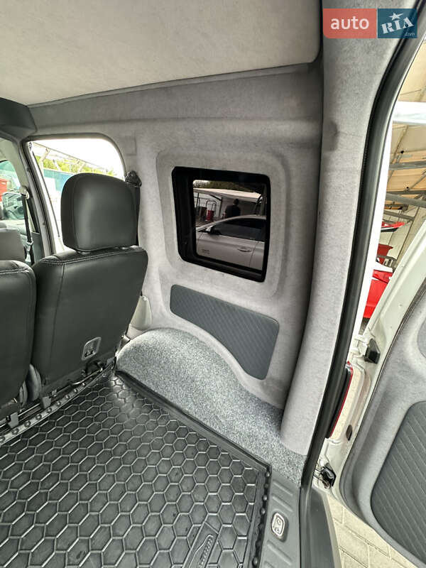 Минивэн Volkswagen Caddy 2014 в Киеве