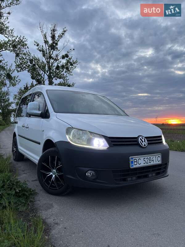 Минивэн Volkswagen Caddy 2011 в 
