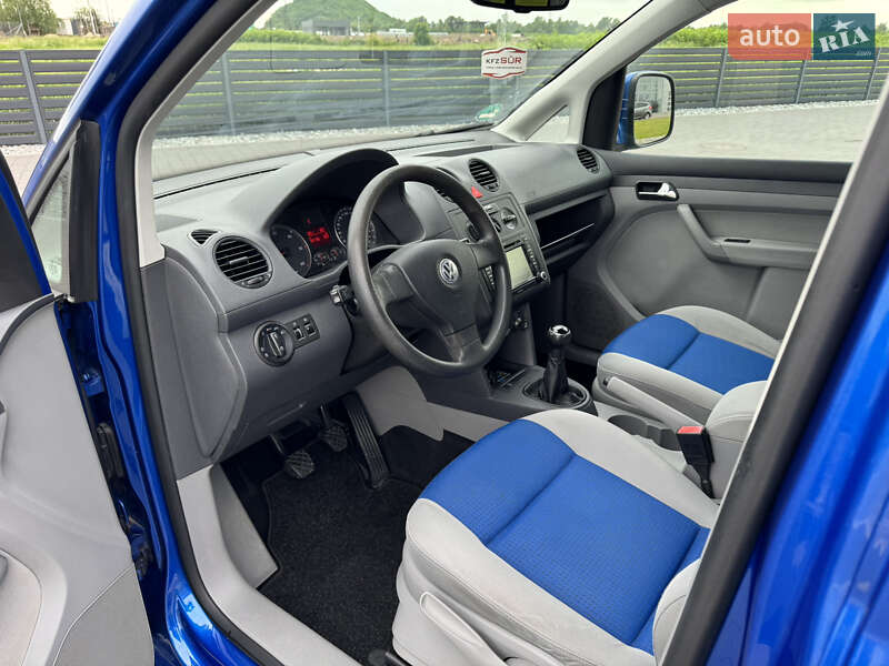 Мінівен Volkswagen Caddy 2010 в Мукачевому
