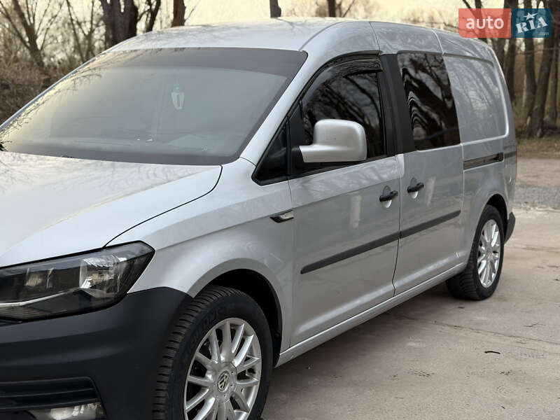 Минивэн Volkswagen Caddy 2015 в Староконстантинове