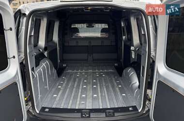 Грузовой фургон Volkswagen Caddy 2021 в 