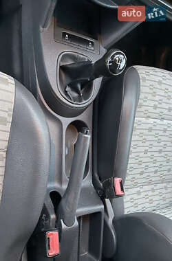 Грузовой фургон Volkswagen Caddy 2013 в 