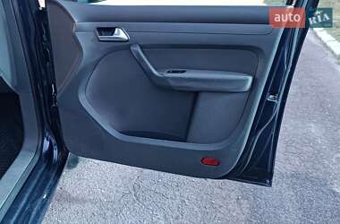 Мінівен Volkswagen Caddy 2011 в 
