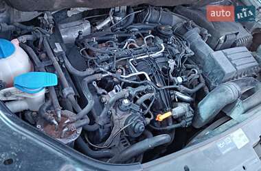 Мінівен Volkswagen Caddy 2011 в 