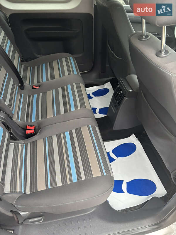 Минивэн Volkswagen Caddy 2012 в Заболотове