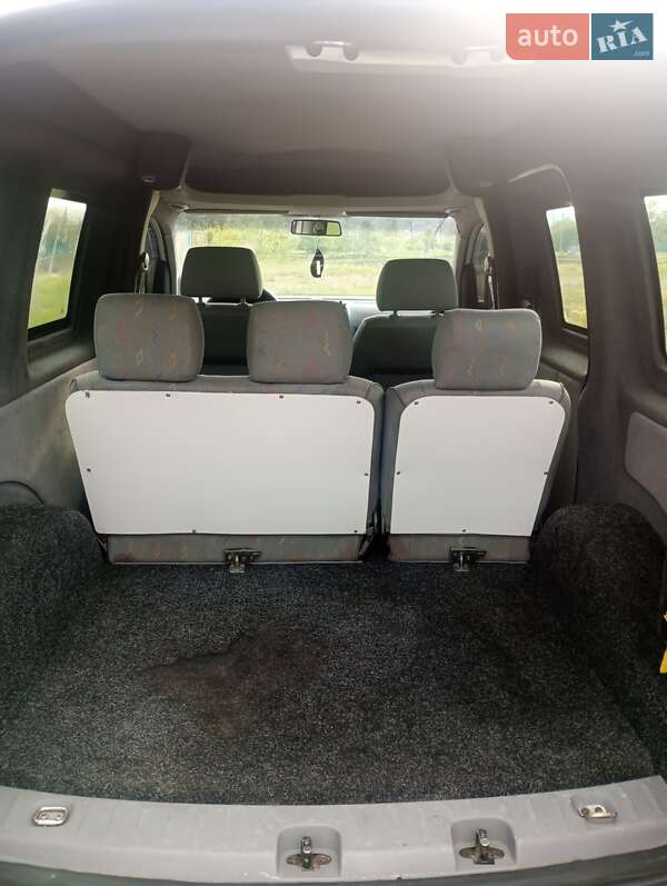Мінівен Volkswagen Caddy 2004 в Кропивницькому
