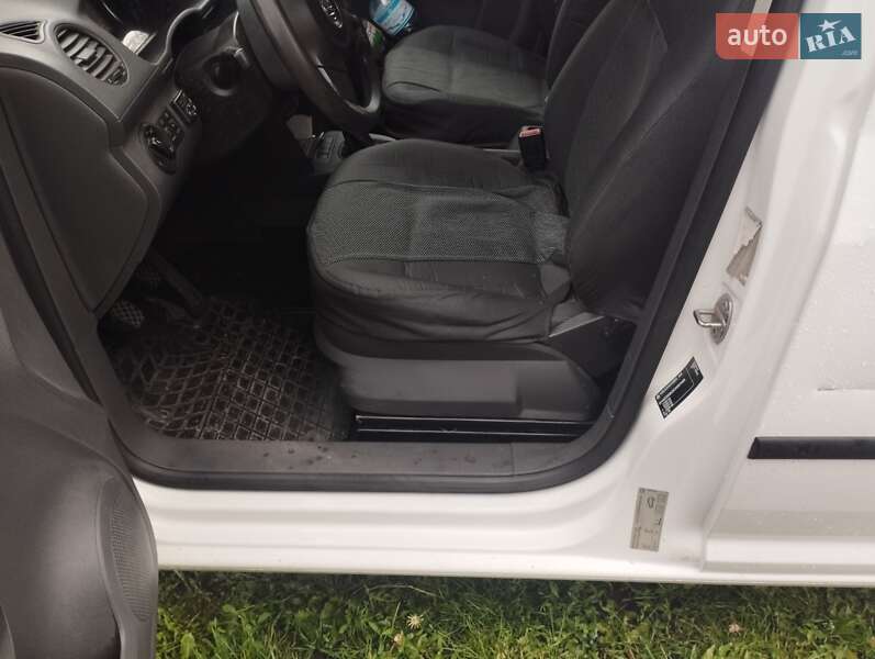 Минивэн Volkswagen Caddy 2012 в Киеве