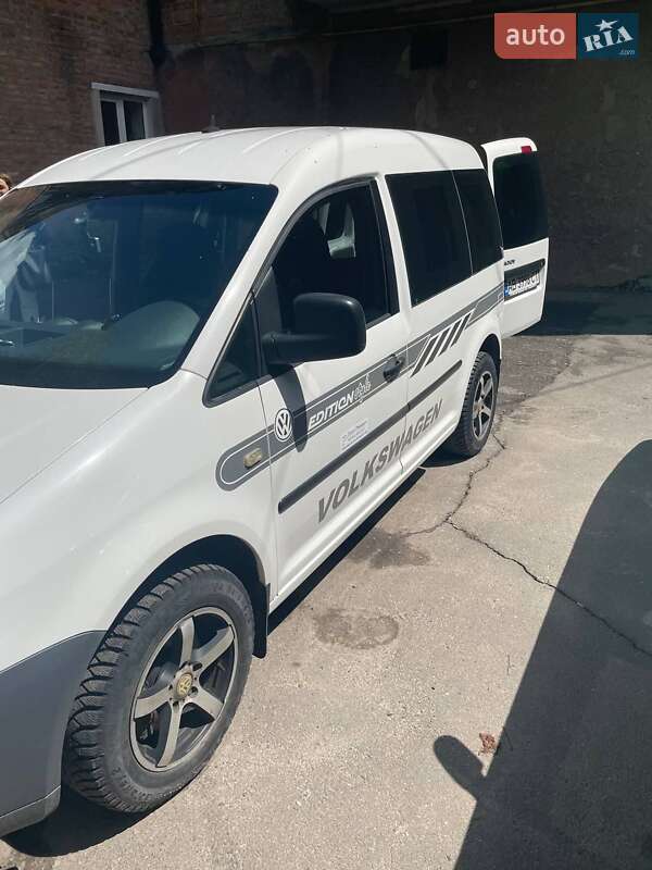 Минивэн Volkswagen Caddy 2006 в Виннице