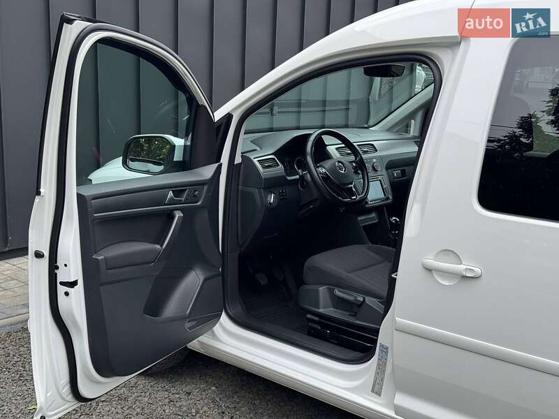 Минивэн Volkswagen Caddy 2016 в Луцке